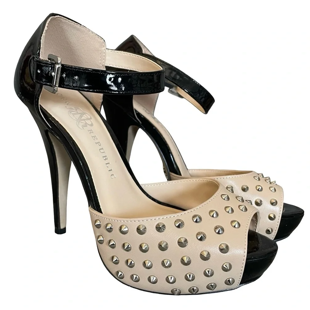 Rock & Republic Heels Studded Platform Vegan Patent Leather Kurttan Size 7 - Picture 1 of 8